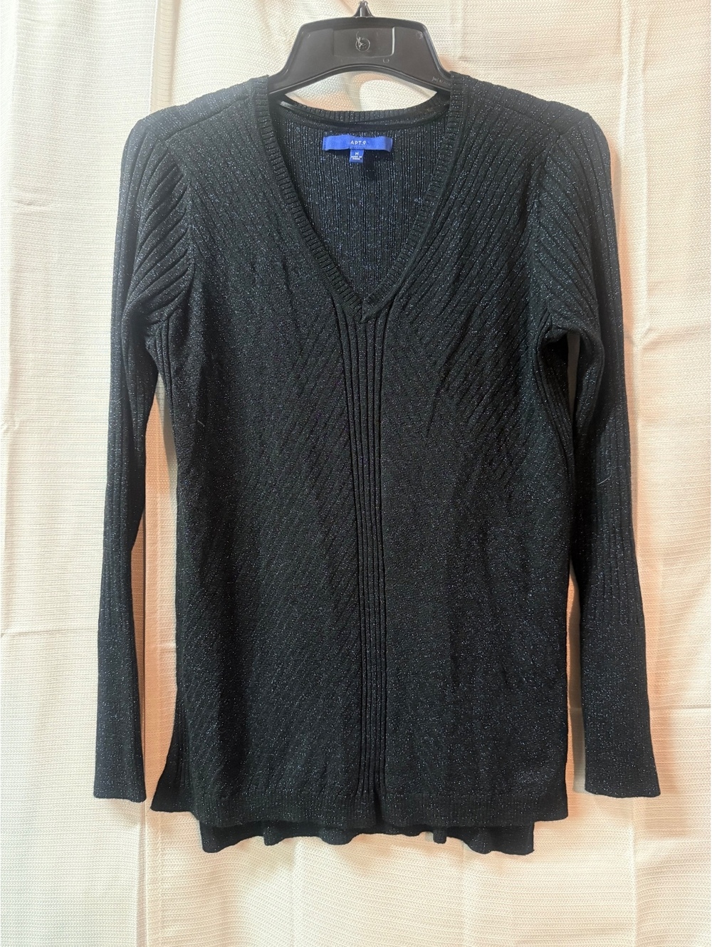 APT. 9 Women's Medium Black Metallic V-Neck Pullover Sweater